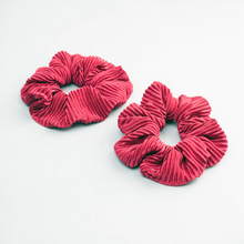 Load image into Gallery viewer, Velvet Hair Scrunchie